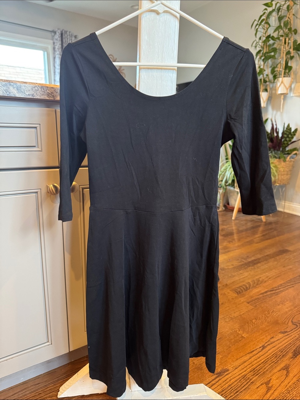 Express size S Women's Black Midi Dress